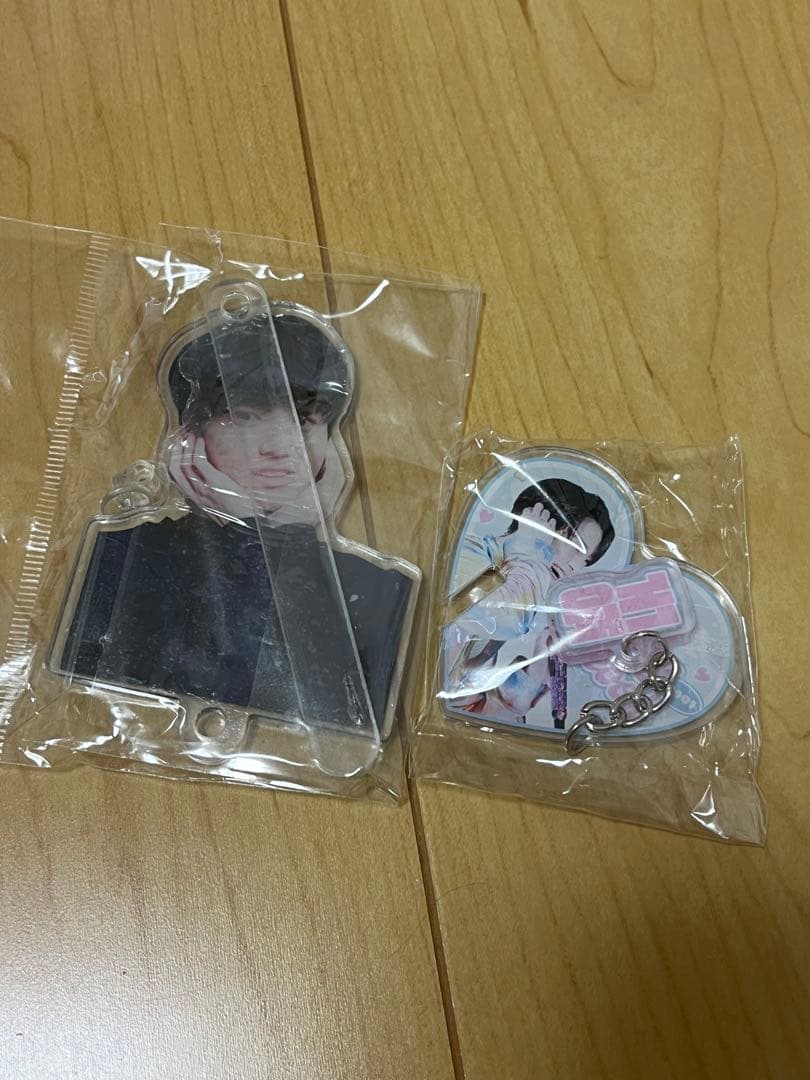 BTS ジョングク ラキドロ 2点セット - メルカリ