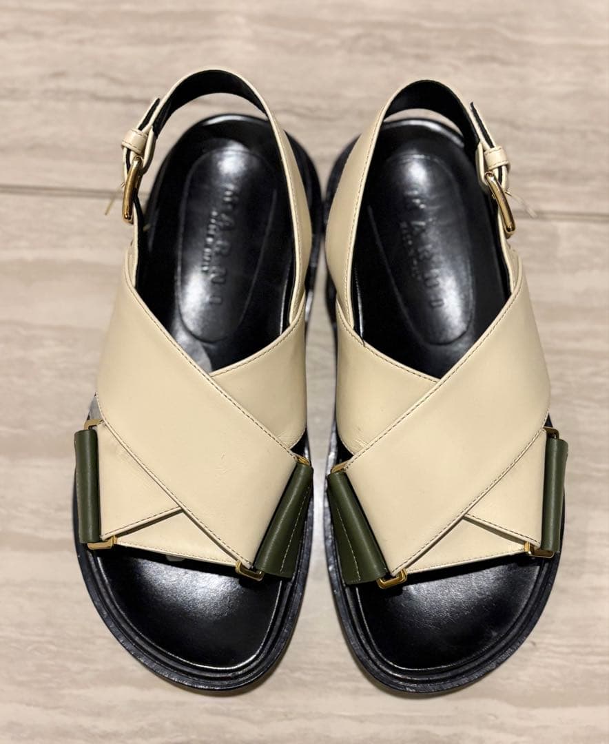 MARNI⭐️fussbetサンダル オフホワイト×カーキ　35.5 送料込 MARNI⭐️fussbetサンダル オフホワイト×カーキ 35.5 送料込 - メルカリ
