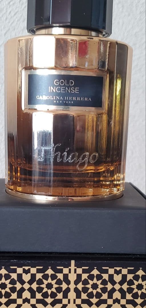 CAROLINA HERRERA GOLD INCENSE 100ml残り90 - メルカリ