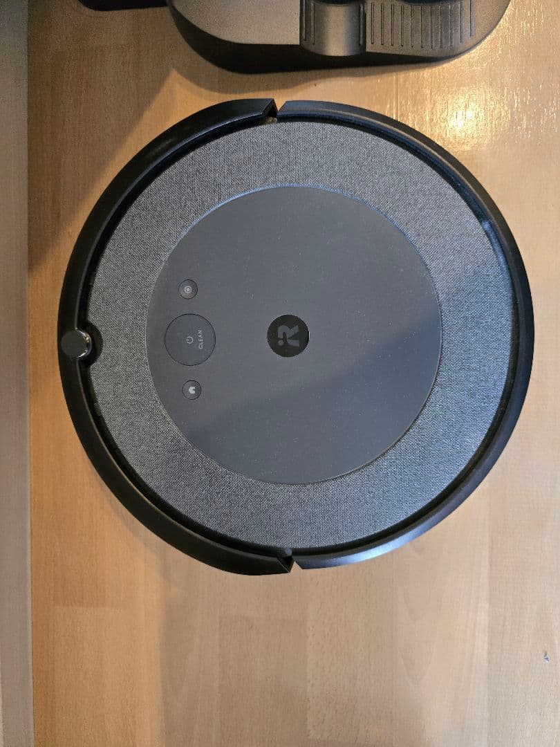 iRobot Roomba i3 本体 充電ドック付き - メルカリ