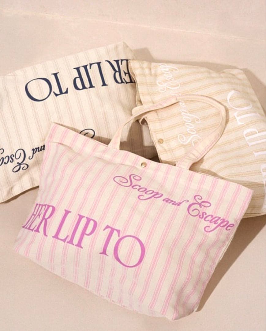 Herlipto Scoop and Escape Large Tote - メルカリ