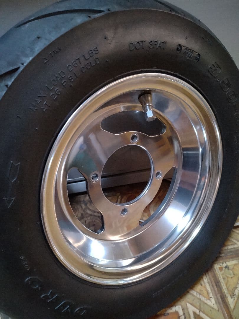 モンキーAB27・8インチ，アルミキャストホイール、（デイトナ）タイヤ