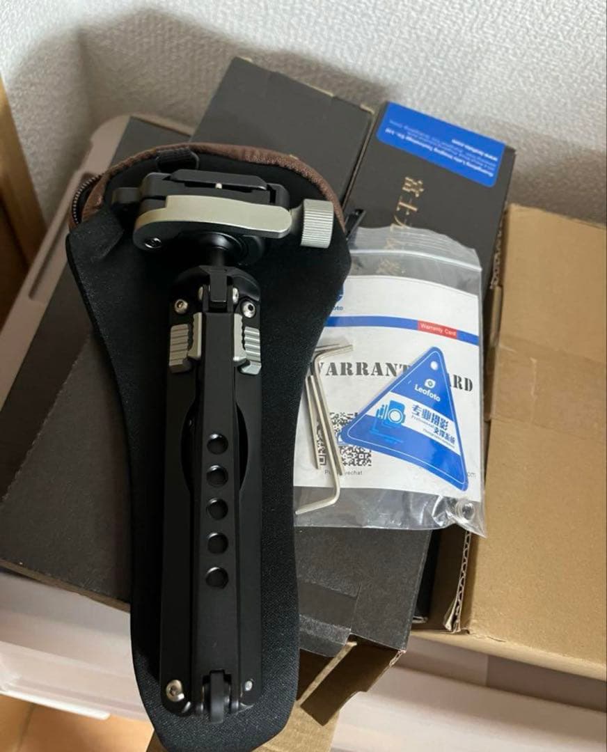 Leofoto mt-03スパイダーミニ三脚ポケット三脚FUJIFILMコラボ品 ポケット三脚 (並行輸入品)(6カ月保証) Leofoto MT-03+LH-25 専用