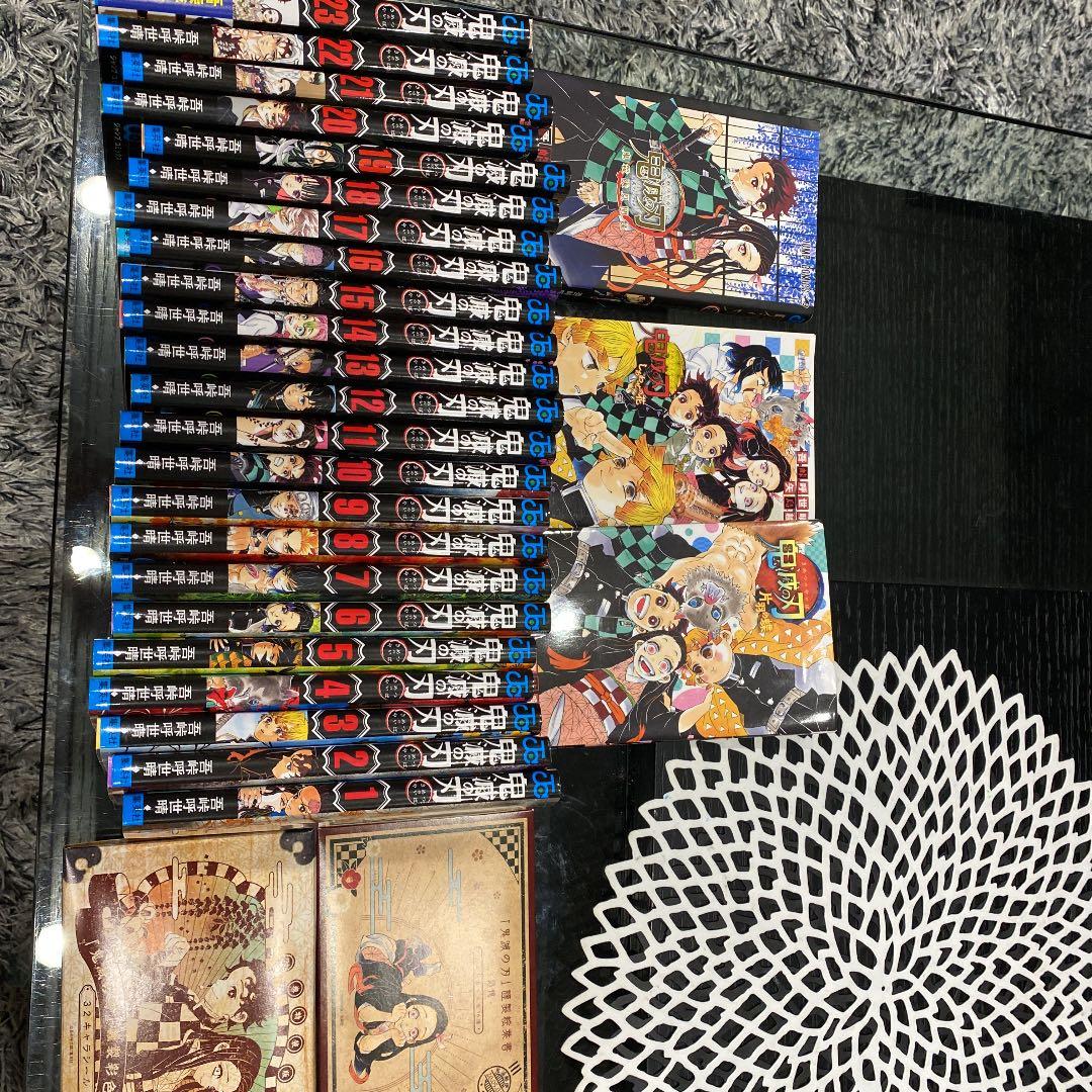鬼滅の刃1〜23巻+小説2巻+公式ファンブック＋ポストカード＋キャラシール 鬼滅の刃公式ファンブック 鬼殺隊見聞録・弐 (ジャンプコミックス