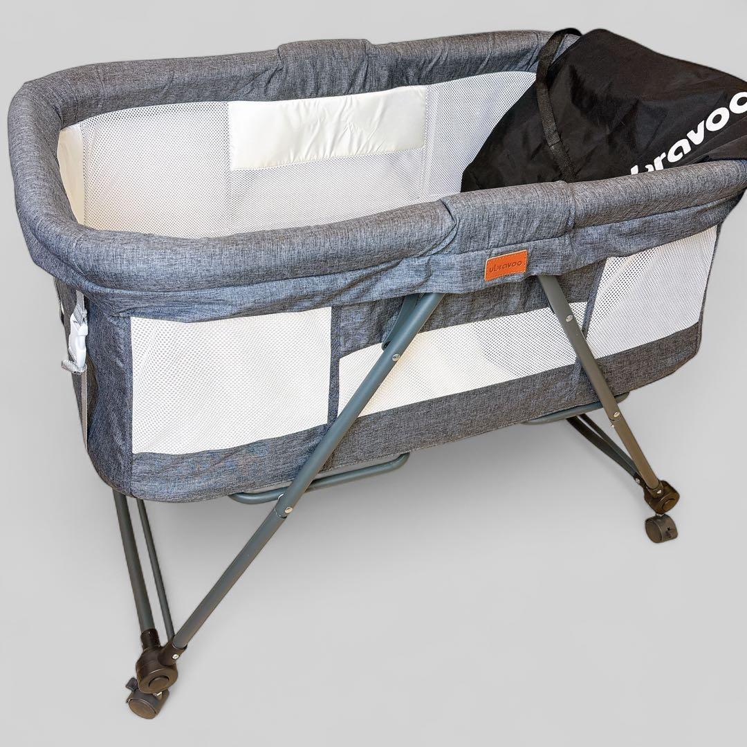 【極美品】 UBRAVOO ベビーベッド 折りたたみ キャスター 収納袋付き Amazon.co.jp: UBRAVOO ベビーベッド ゆりかご ベビーラック