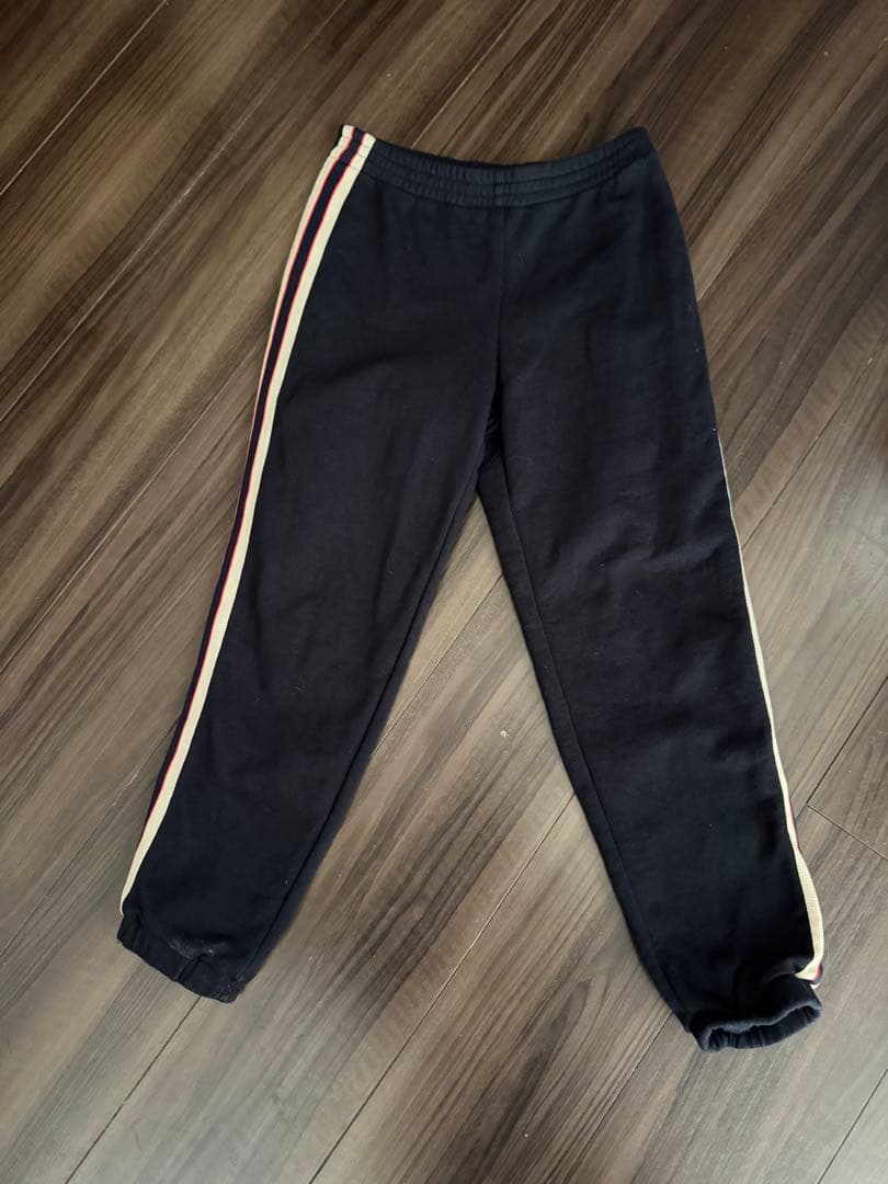 GUCCI グッチ　 サイドストライプロゴスウェットパンツ　値下げ 中古・古着通販】GUCCI (グッチ) サイドラインラメスウェットパンツ
