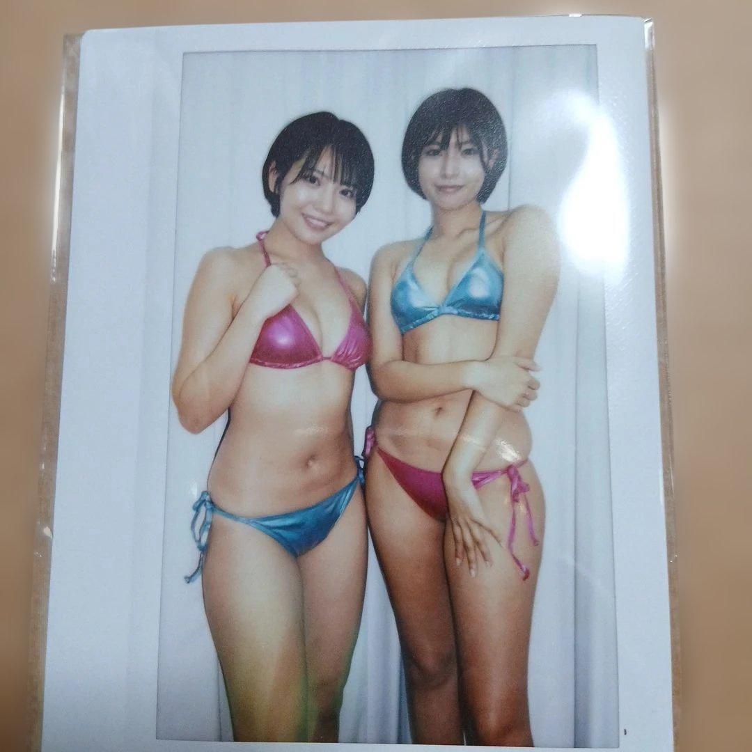 佐々木萌香　チェキ　アイドル写真 ビキニ 2人