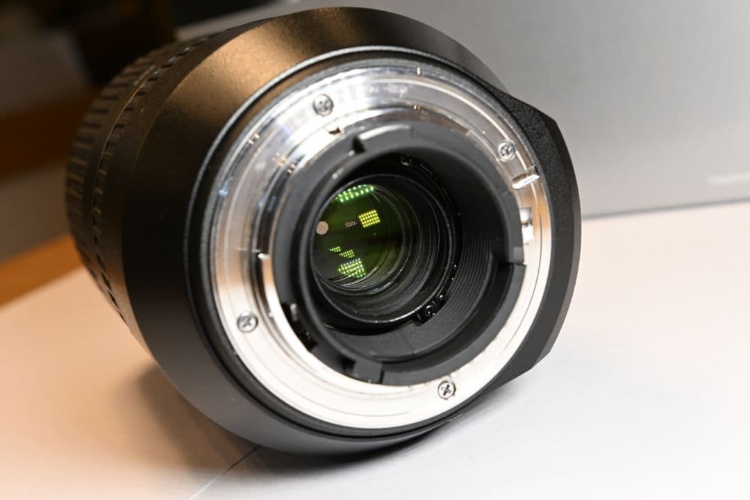 [美品] TAMRON SP 70-300mm F/4-5.6 Di VC