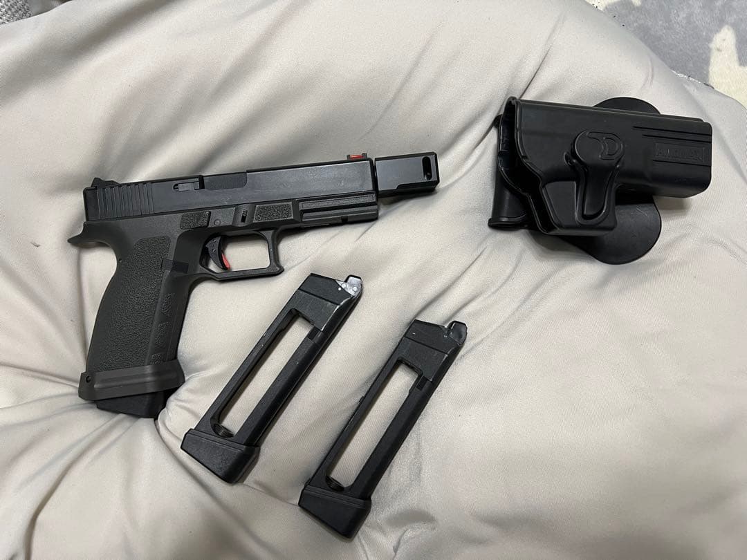 カーボネイト　ストライカー9 Carbon8 ストライカー9 CO2ガスブローバック レビュー | おのまとぺの