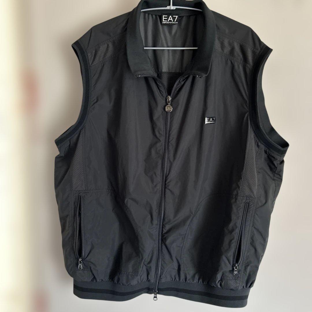 A-173)EA7 ブラック ベスト(エンポリオアルマーニ)（F)メンズ - メルカリ
