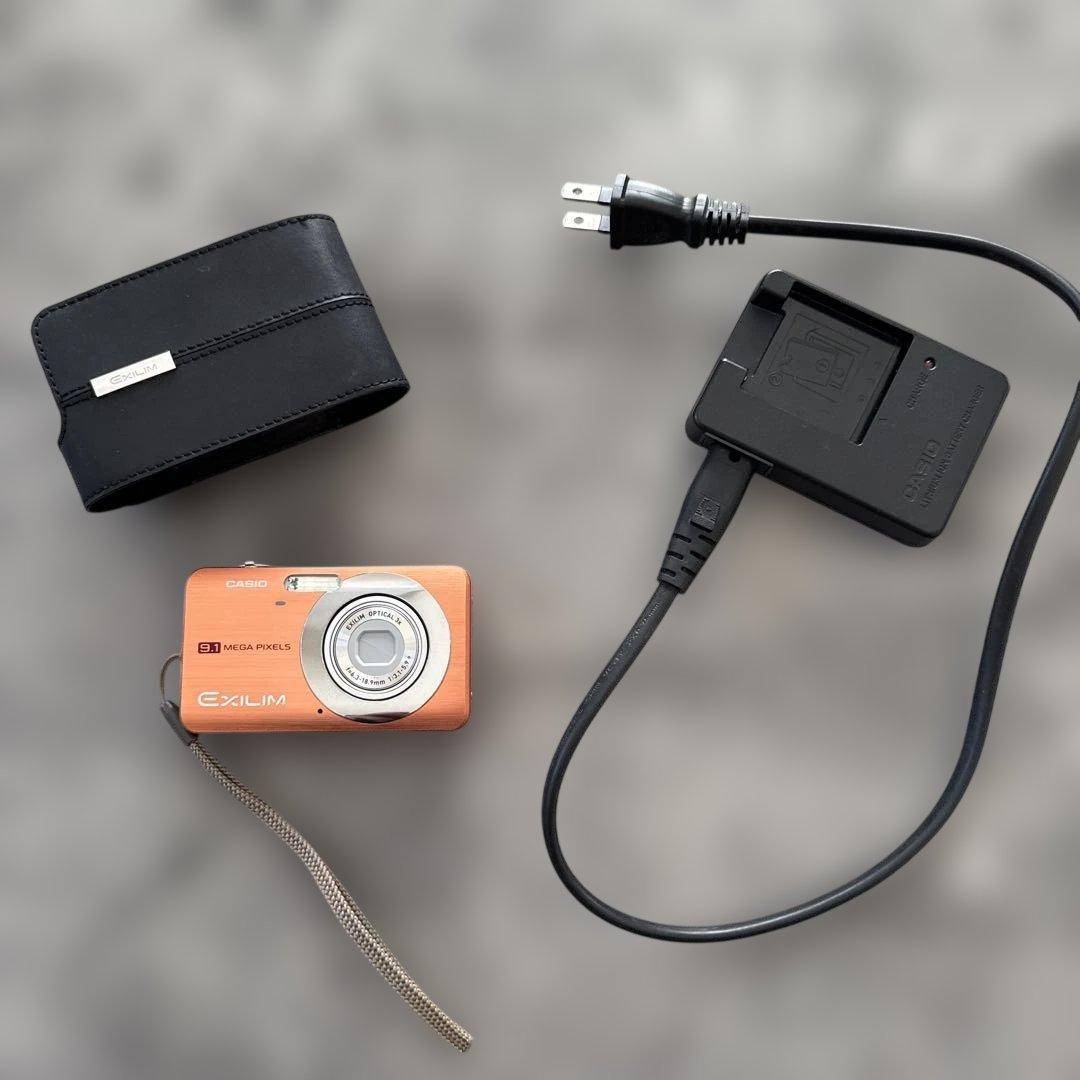 CASIO EXILIM 9.1メガピクセル コンパクトデジタルカメラ　オレンジ Amazon | CASIO デジタルカメラ EXILIM EX-ZS29RD 広角26mm 光学6倍