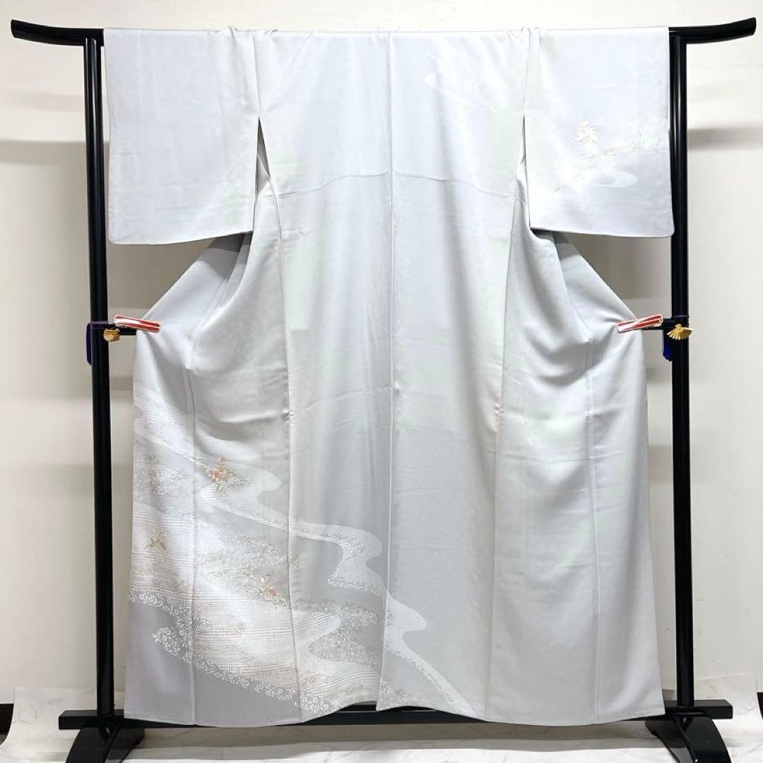 訪問着　刺繍　流水　撫子　芝草　蝶　菊　鱗　鹿の子　紋無し　着物　044k d 訪問着レンタル t701 黒鹿の子柄 波に菊 | 着物レンタルの京都かしいしょう