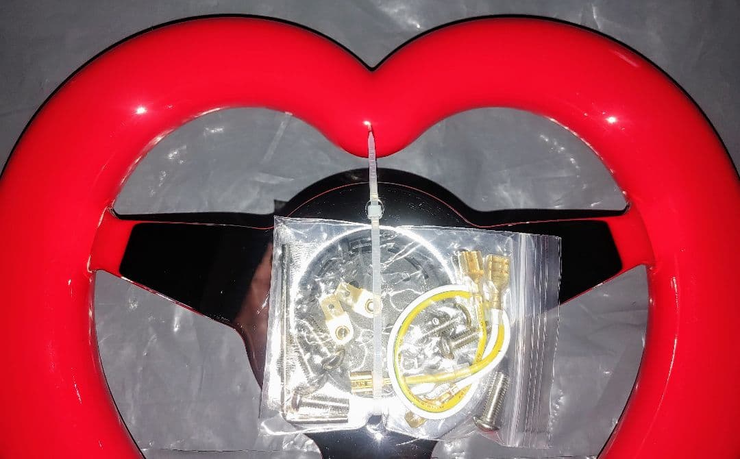 ♡32パイハートレッドステアリング♡　【最終値下げ今月いっぱいでページ削除】