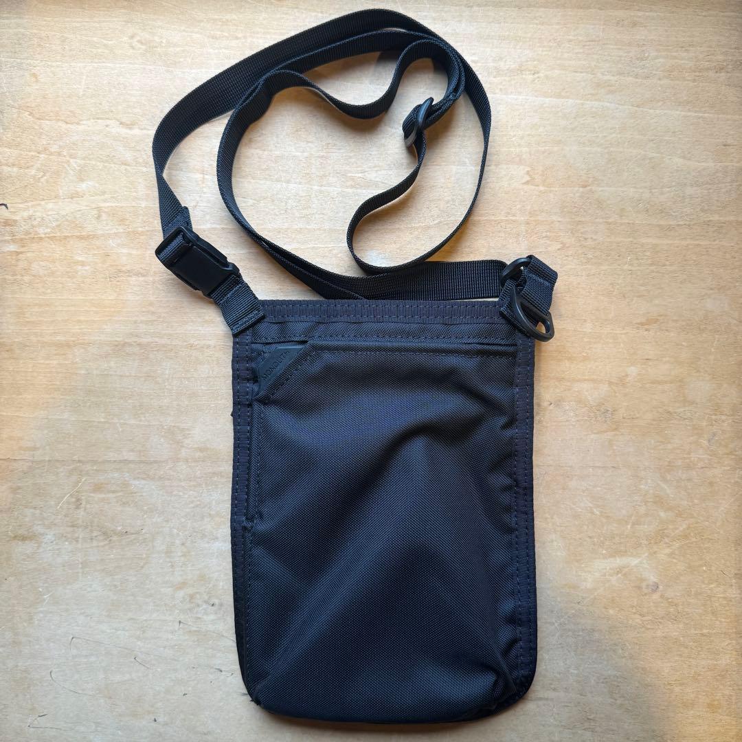 MONOLITH × everyone】□PAPERBACK POUCH □ - メルカリ