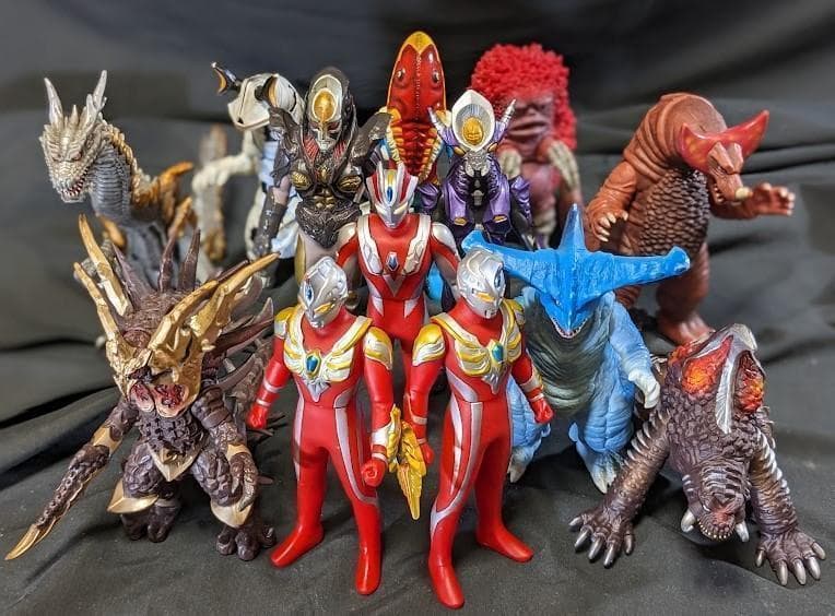 ウルトラマンマックス＆登場怪獣・宇宙人（バンダイ）ソフビフィギュア