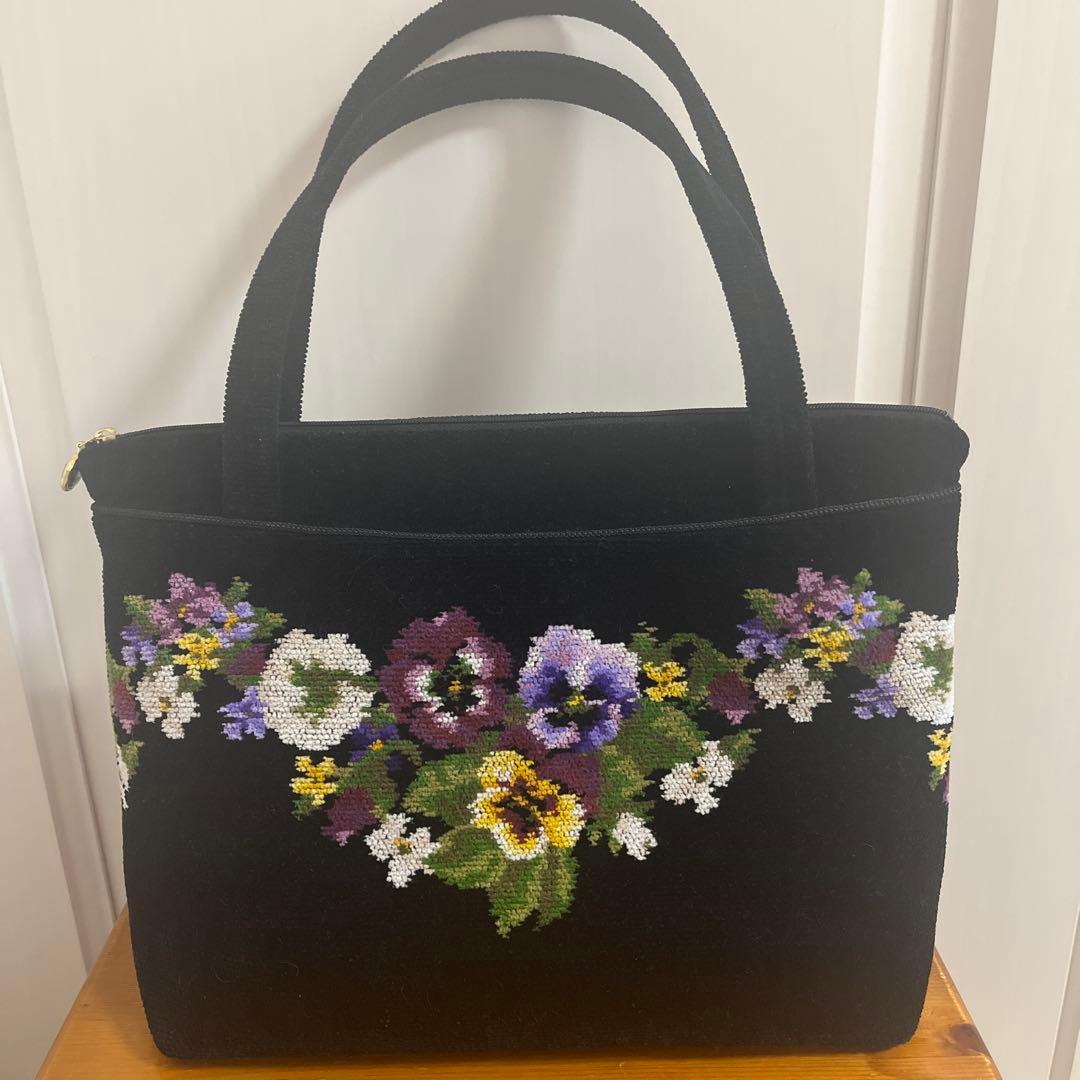 フェイラー　ナイツドリーム　ビオラ　ハンドバッグ ナイツドリーム バッグ NID-241387(ブラック): FEILER｜フェイラー公式