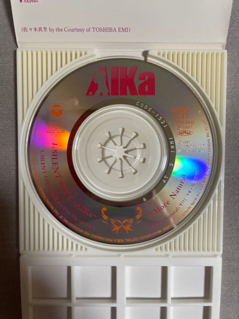 8cm CD 佐々木真里 SILENT CITY 裏ジャケはアウトじゃった♡