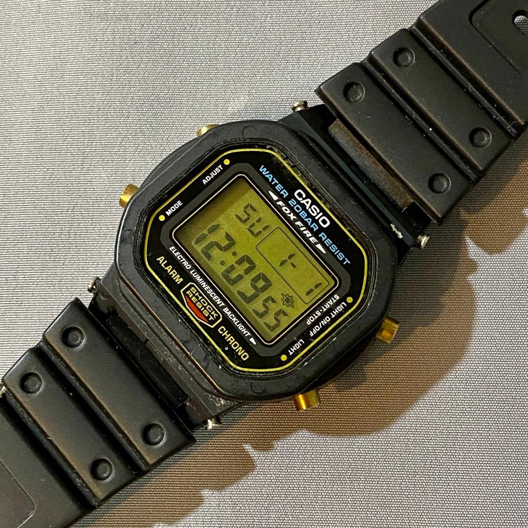 専用】CASIO カシオ G-SHOCK DW-5600E ゴールド液晶 - メルカリ