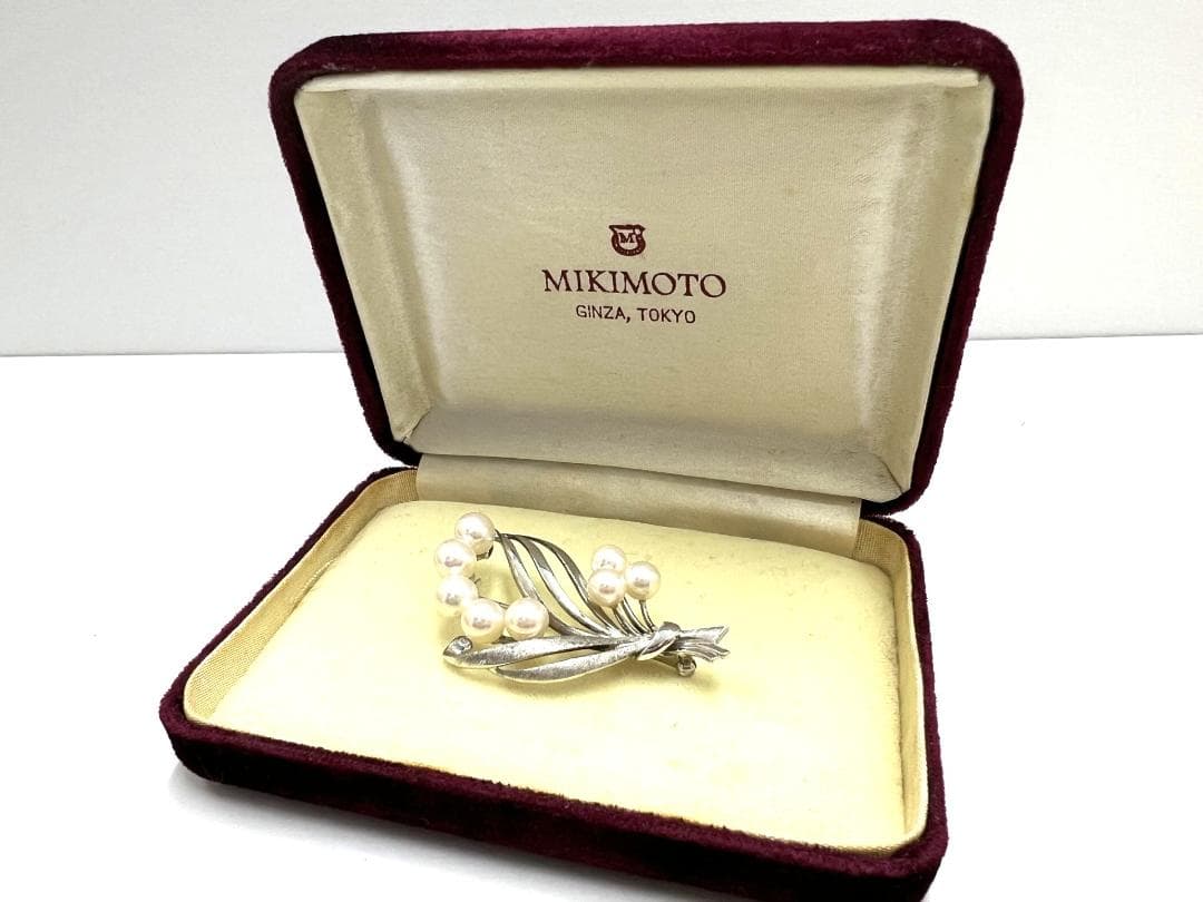 ミキモト MIKIMOTO パールブローチ ケース付き MIKIMOTO（ミキモト） ブローチ パール 真珠 5.0-7.5mm リボン K18WG