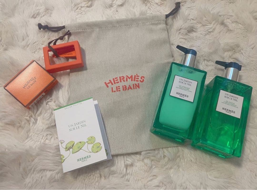 エルメス　シャワージェル & ボディローション 新品未使用HERMES シャワージェル＆ローション Hermes エルメス ヘア