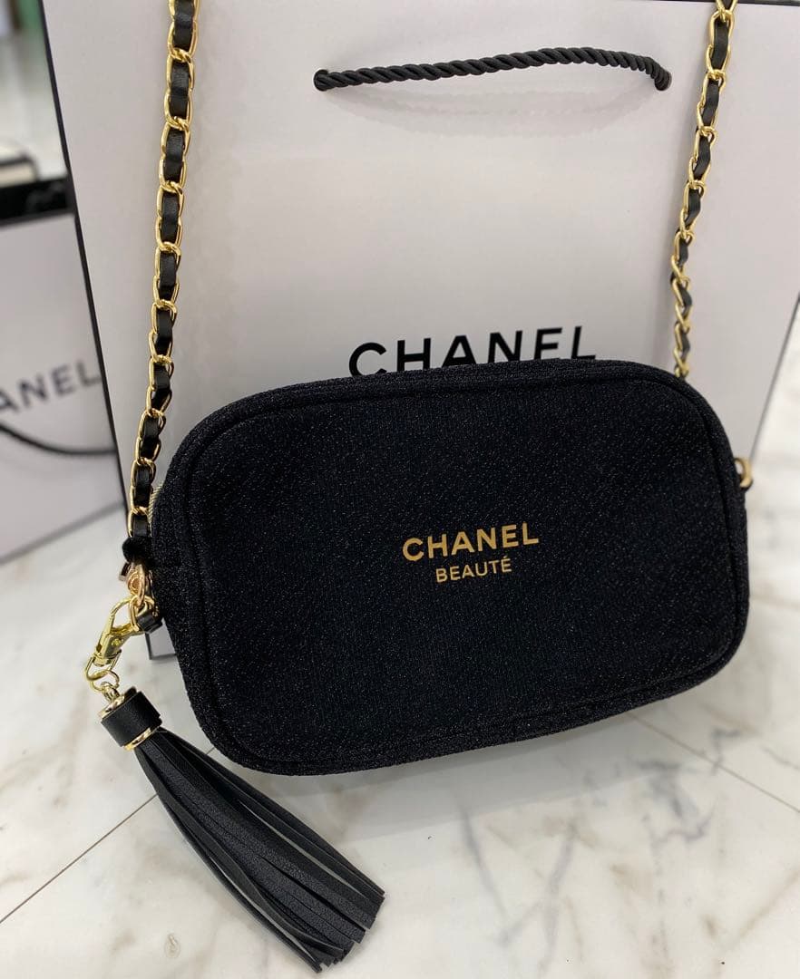 CHANEL ノベルティ ショルダーバッグ【チャーム&タッセル】 - メルカリ