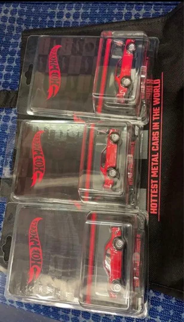 1972 Skyline HT 2000GT-R ハコスカ　3台セット 1972 Nissan Skyline H/T 2000GT-R 'Hakosuka' | Monterey 2014 | RM