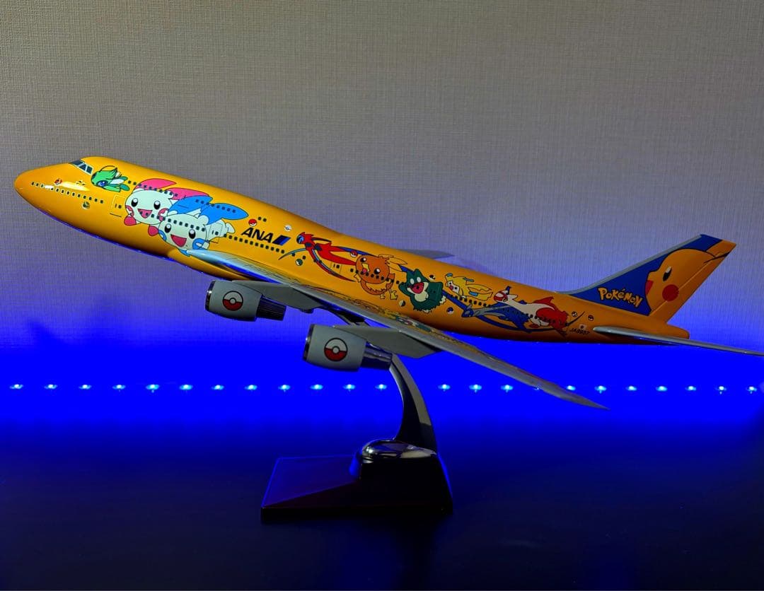 ANA ピカチュウジャンボ(ポケモンジェット) B747-400 JA8957 ANA ピカチュウジャンボ(ポケモンジェット) B747-400 JA8957 - メルカリ