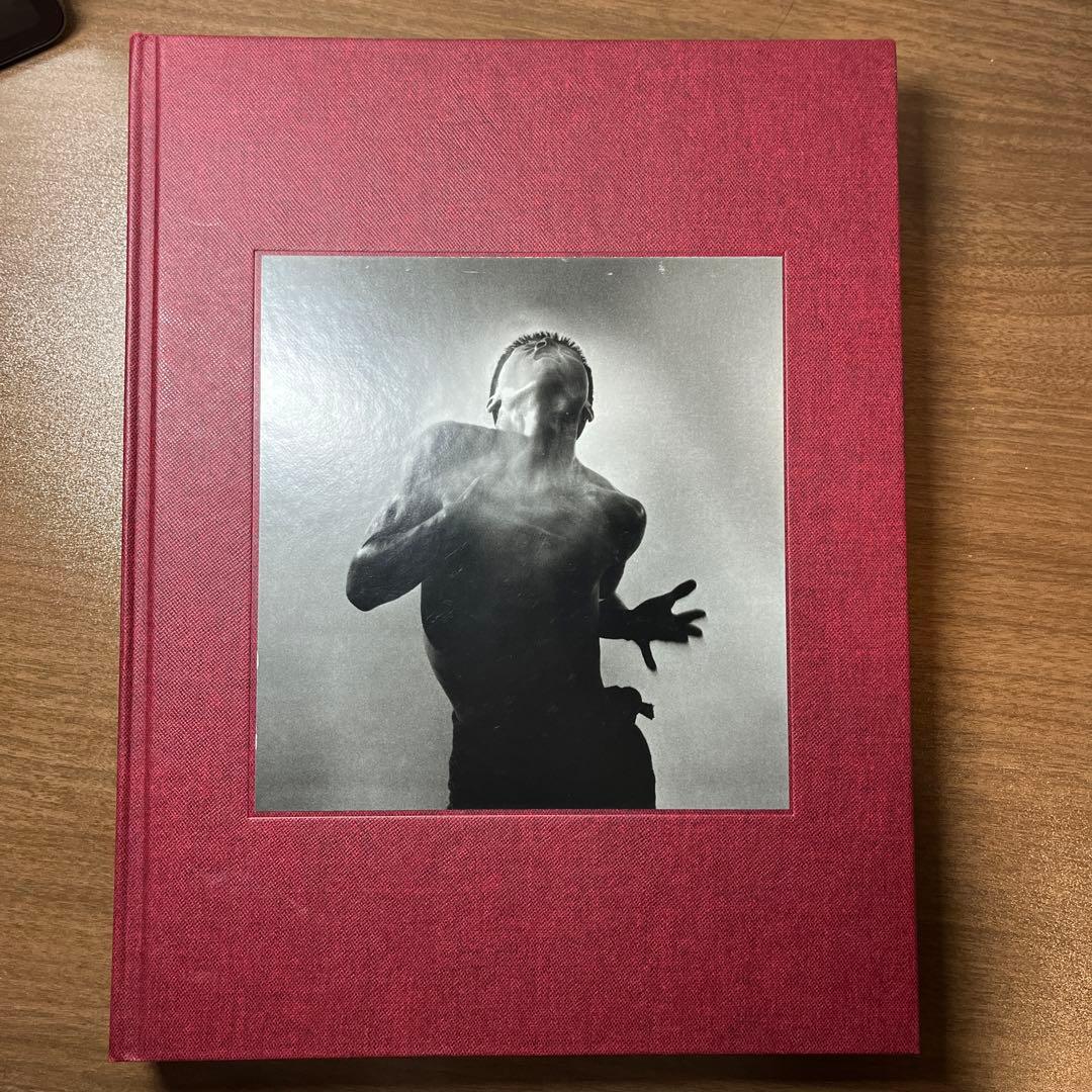 細江英公（Eikoh Hosoe日本語版）【サイン入り】 細江英公（Eikoh Hosoe日本語版）【サイン入り】 - メルカリ