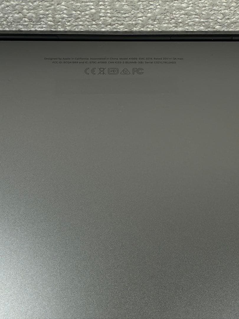 MacBook本体 MacBook Pro 13 2018 Touch Bar i5/16/500