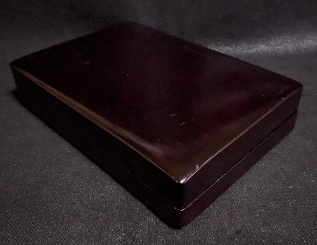 端渓硯 饕餮文】◇玳瑁斑・蟻脚青花・火捺が美しい朝天巌◇唐木共箱