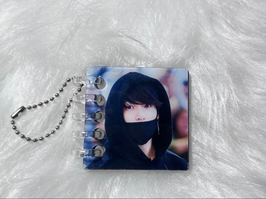 BTS jungkook グク　アクリルフォト　アルバムキーホルダー② BTS jungkook グク アクリルフォト アルバムキーホルダー - メルカリ