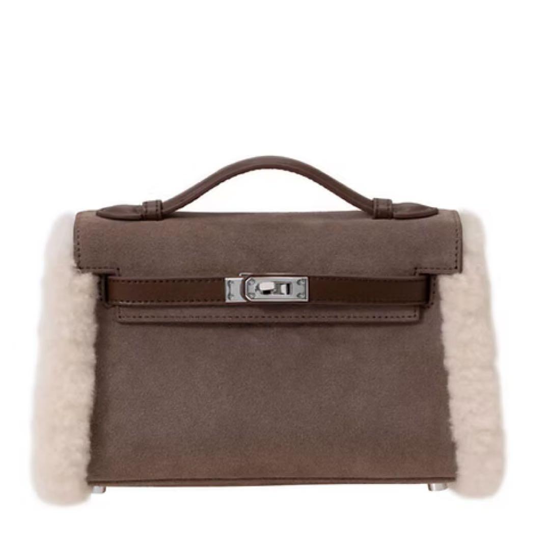 UGG スエードショルダーバッグ UGG（ショルダーバッグ）のフリマアイテム一覧