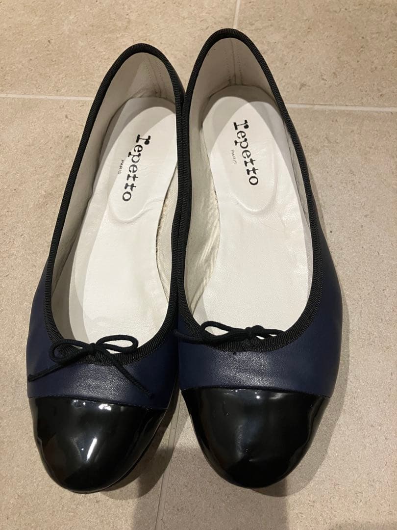 Repetto floraネイビー ブラック フラットシューズ 41 Flora バレエフラット - EUサイズ｜メイド イン フランス | Repetto