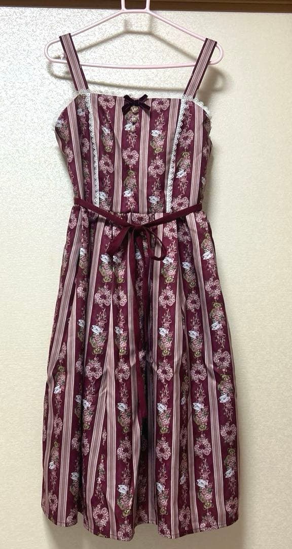 axes femme 青木美沙子 RosyBear柄 ジャンパースカート ワイン