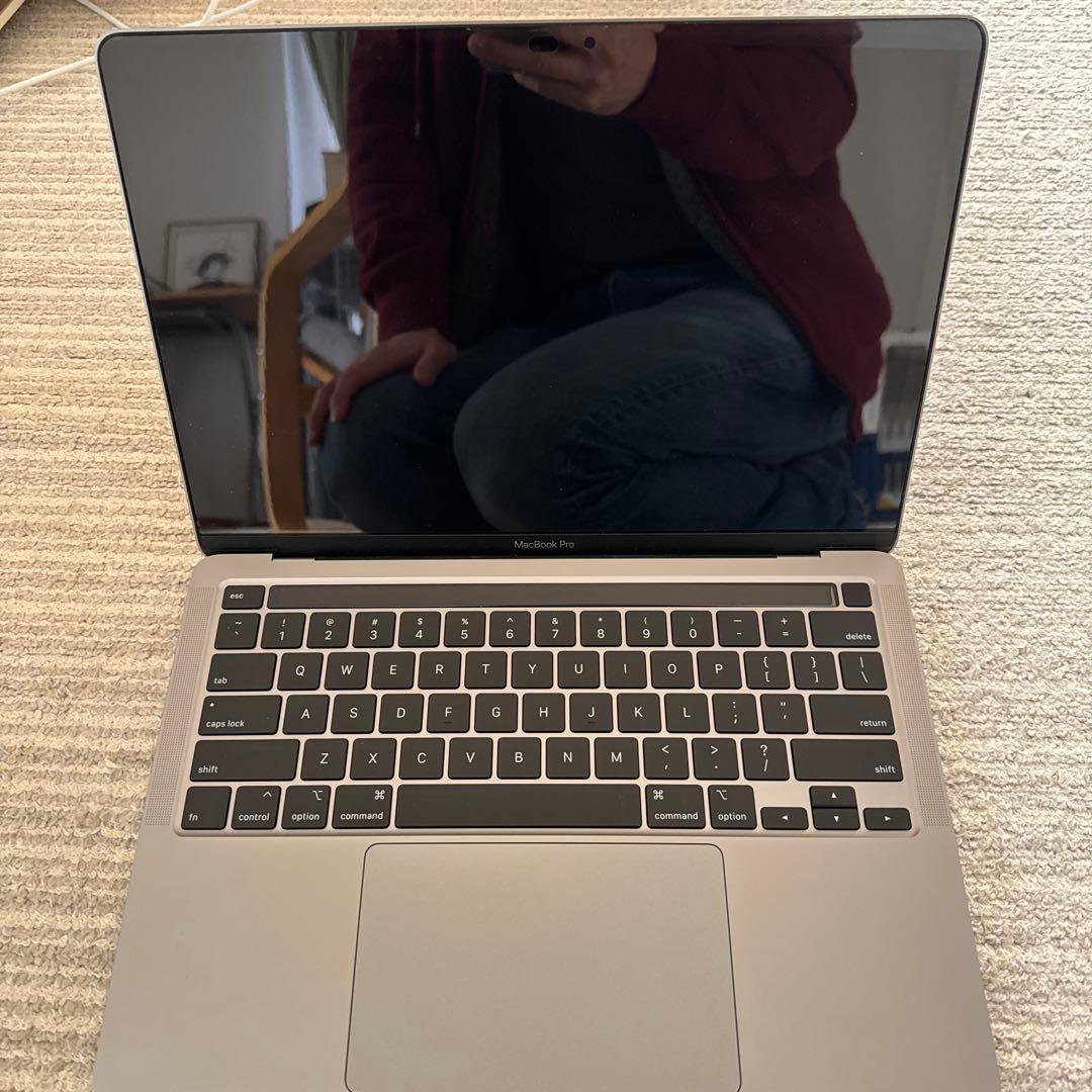 （極美品）　13インチMacBook Pro US配列 MacBook Pro 13 インチ (2020) - Apple M1 8-コア と 8-コア GPU