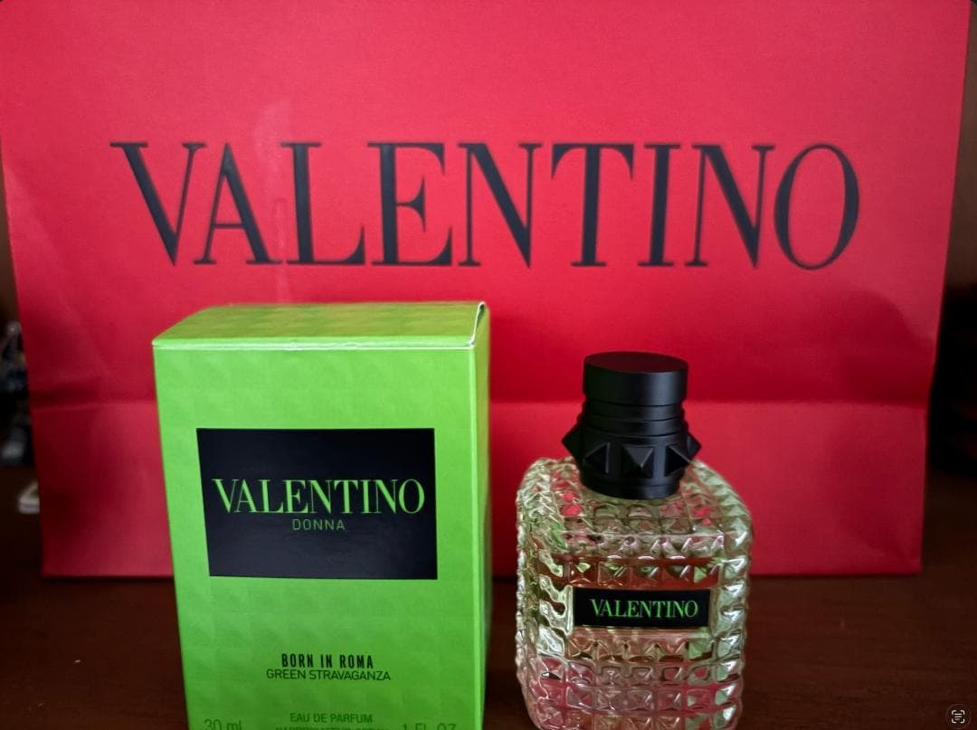 香水(女性用) Valentino Born in Roma Green Stravaganza Amazon.com : Valentino Donna Born In Roma Green Stravaganza for