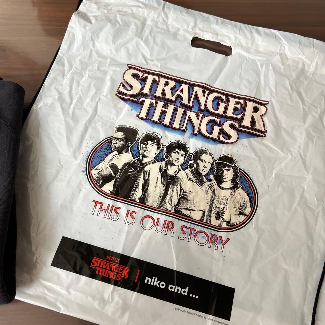 ストレンジャーシングス ニコアンド スウェットL - メルカリ