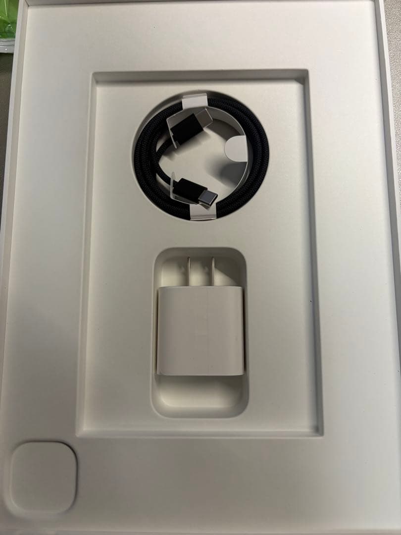 iPad Pro 11インチ M4 256GB バッテリー96%(0209時点) - メルカリ