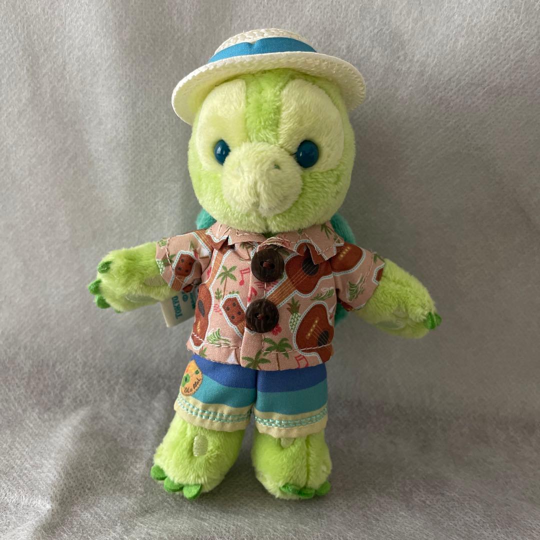 ディズニー オルメル ぬいぐるみバッジ アロハシャツ - メルカリ