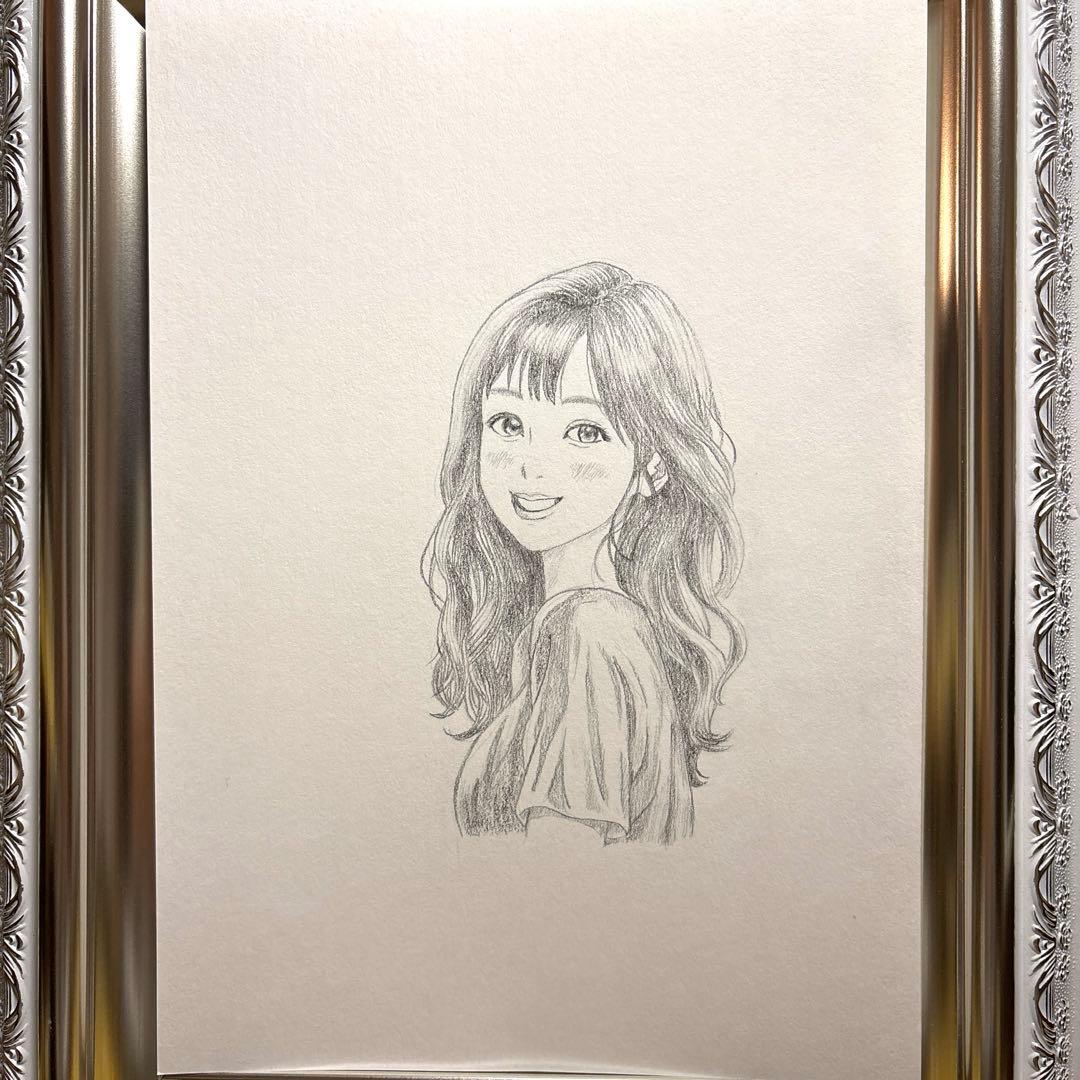 笑顔の女性の鉛筆画。原画一点物B5サイズ。 - メルカリ