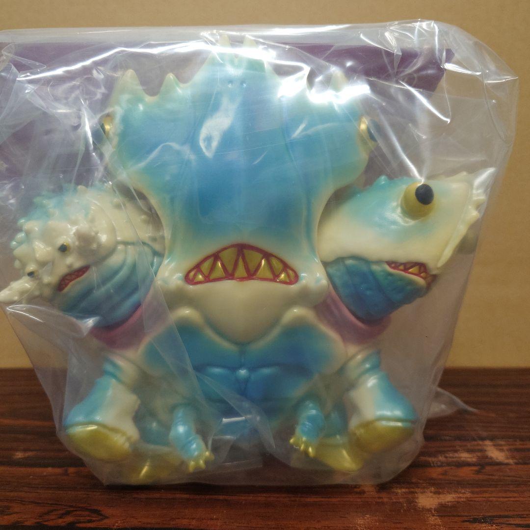 TEK 三頭大怪獣　墓場の画廊限定カラー　ソフビ　15体限定 8月3日(木)18時より抽選開始】【TEK】三頭大怪獣(HAKABA画廊限定カラー