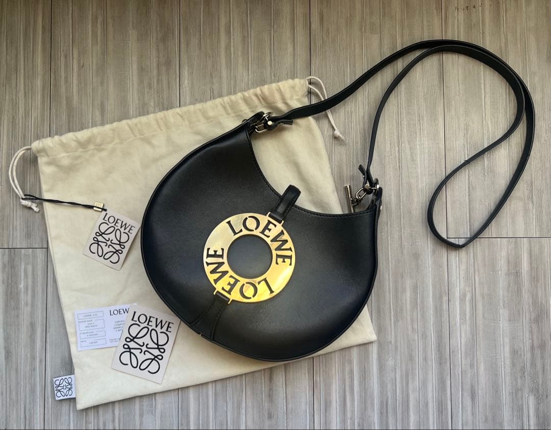 LOEWE ジョイススモールバッグ⭐︎ブラック LOEWE（ロエベ） ジョイス スモールバッグ 326.07.P12 レザー ブラック