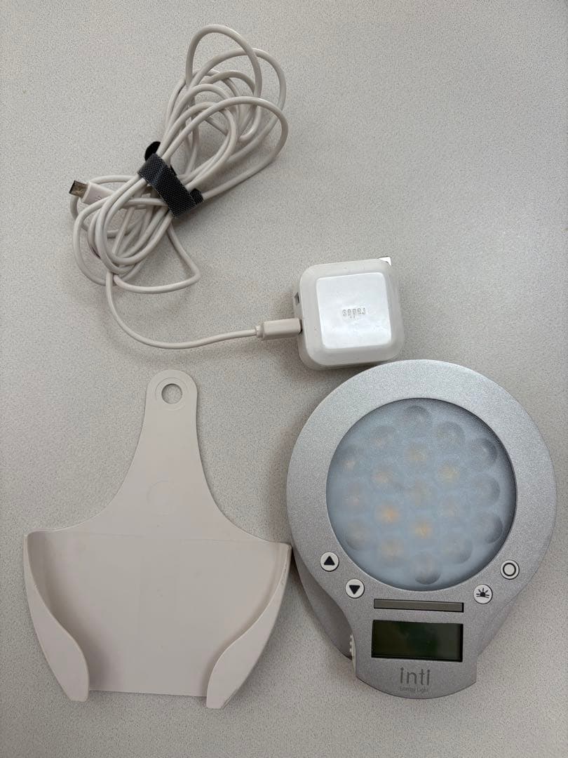 inti4 光で起きる目覚まし時計 - メルカリ