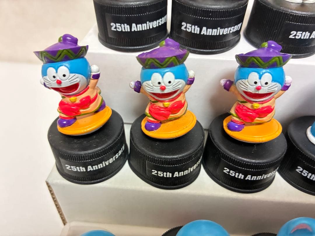 ドラえもん映画 25周年記念ペットボトルキャップ フィギュアセット