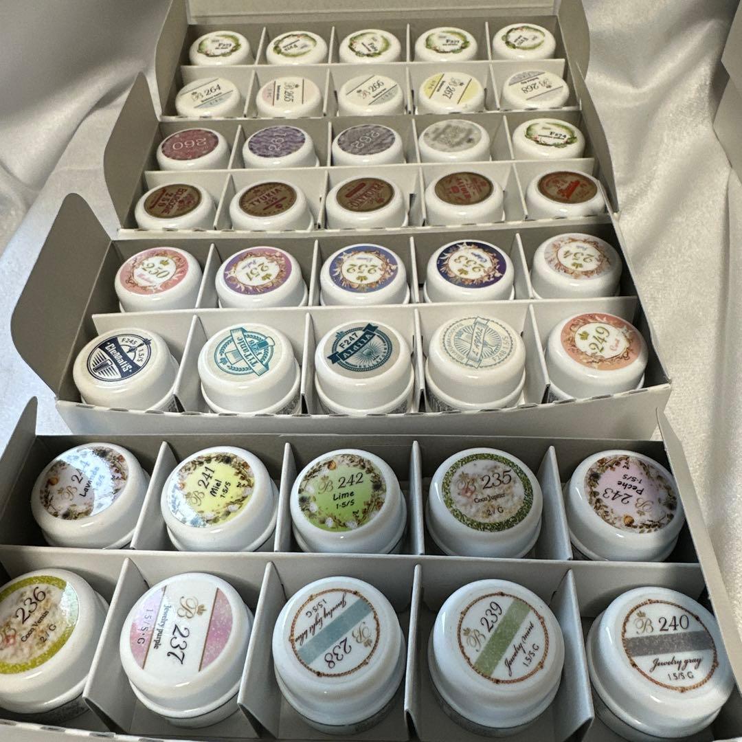 ベラフォーマ未開封未使用品 270色セット - メルカリ