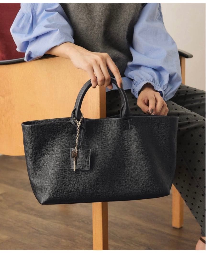 SLOBE IENA レザートートバッグ　黒　ショルダーバッグ　スローブイエナ SLOBE IENA（スローブイエナ） トートバッグ 「追加4」SLOBE レザー