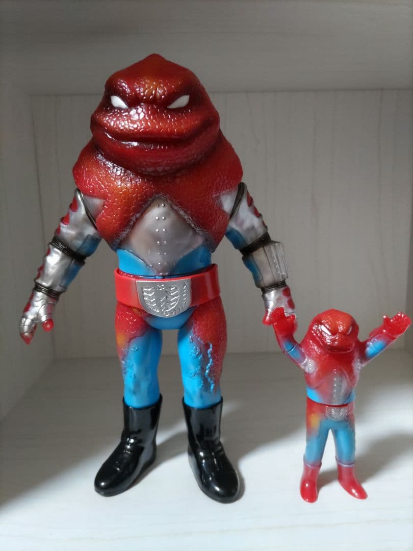 ☆*♧様 東映レトロソフビコレクション　ミサイルヤモリ 東映レトロソフビコレクションにキングサイズの「ザンブロンゾ」が襲来