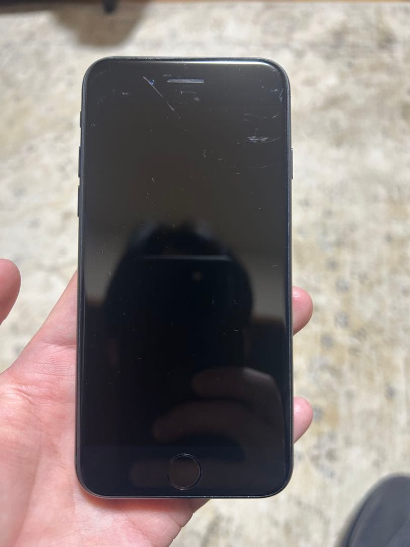 iPhone SE (第3世代) 64GB ミッドナイト　ブラック Amazon | 【整備済み品】 Apple iPhone SE（第3世代） 64GB