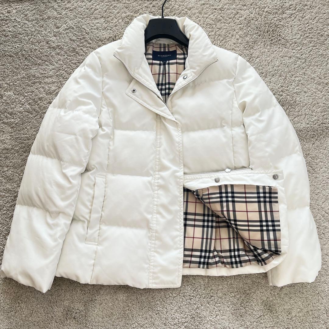 美品 バーバリー ダウンコート ノバチェック フード 白 ダウン