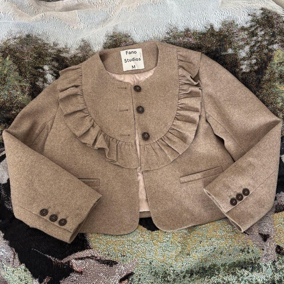 fano studios フリルカラーウールジャケット - メルカリ